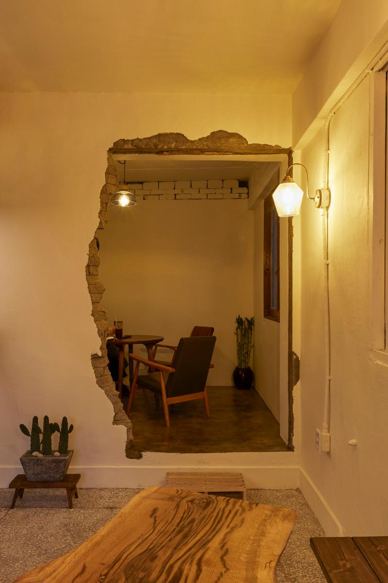 20 平米小空间，打造复古温馨咖啡馆-11