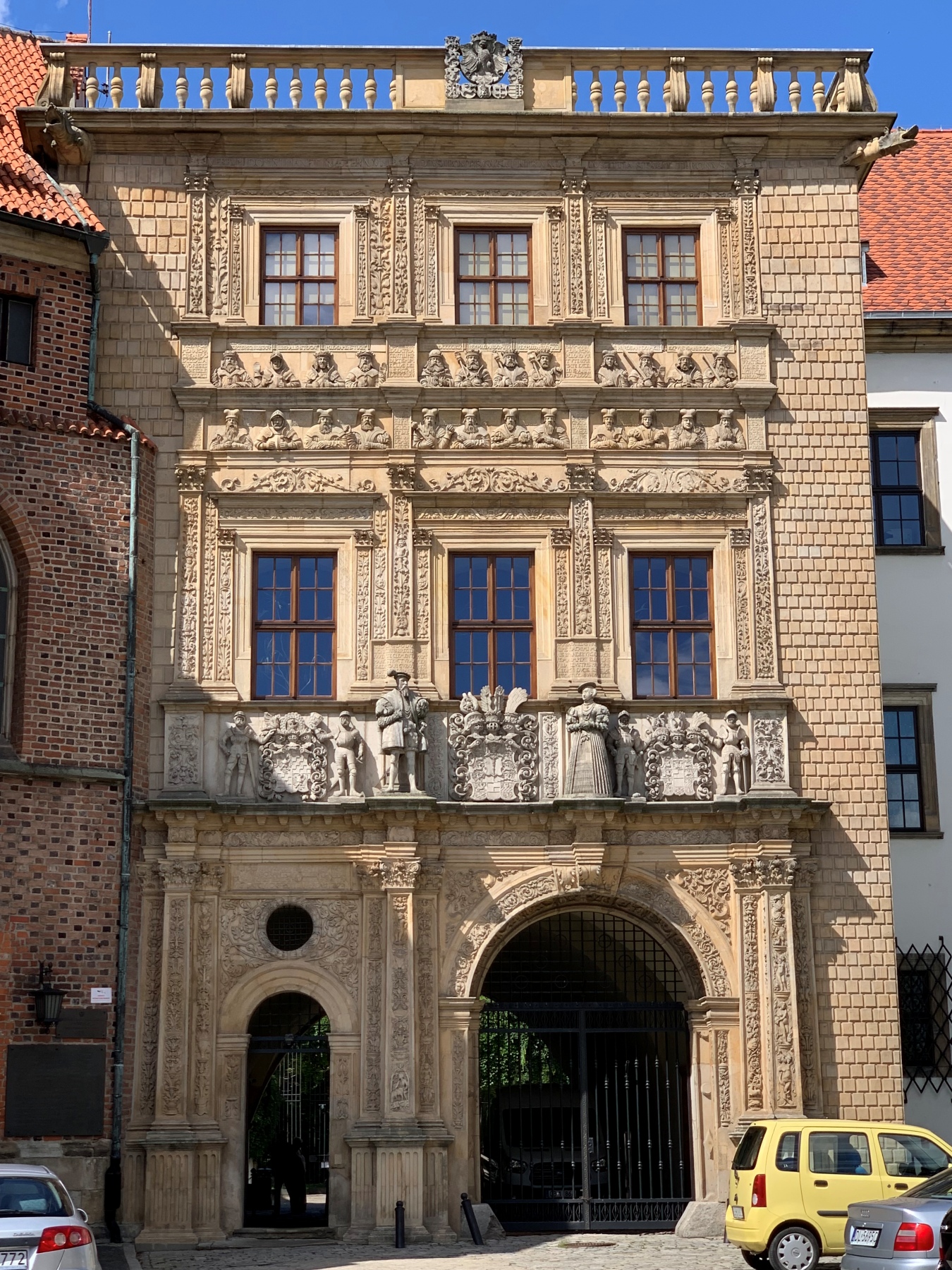 Brzeg市Piastów Śląskich城堡入口大门修复项目-24