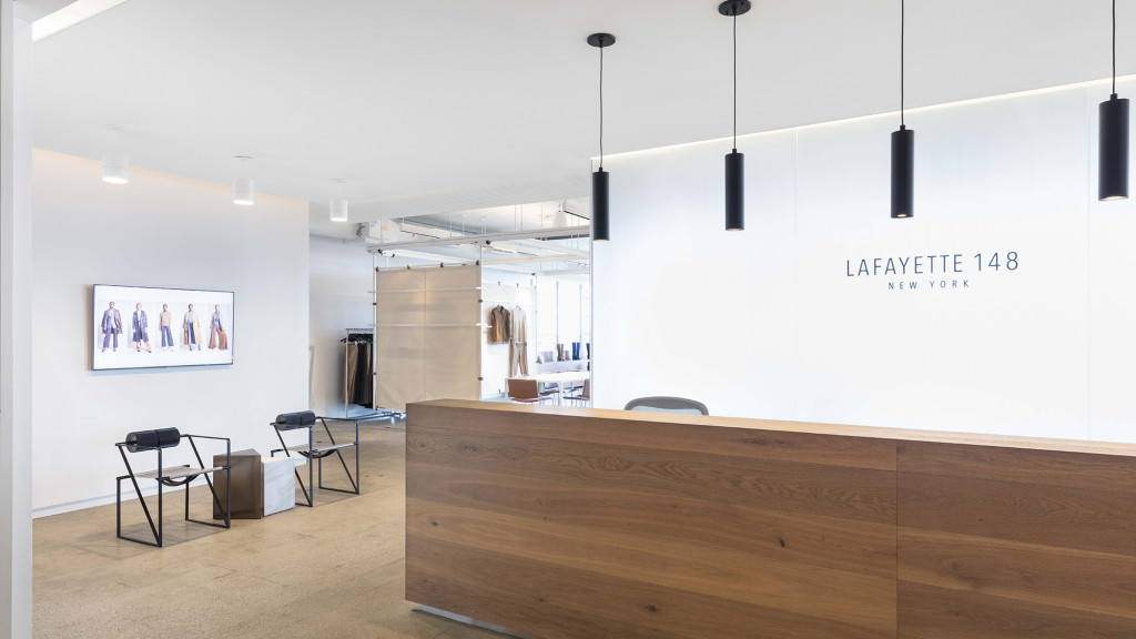 纽约时尚品牌 Lafayette 148 总部，工业风邂逅女性魅力-2