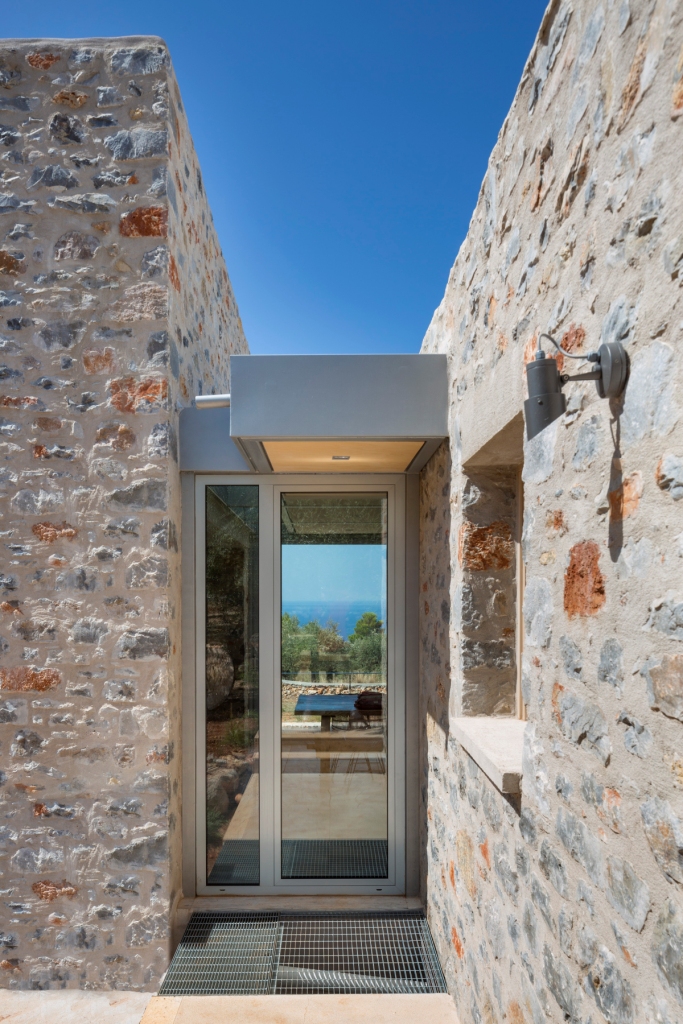 橄榄林中的石筑别墅-21