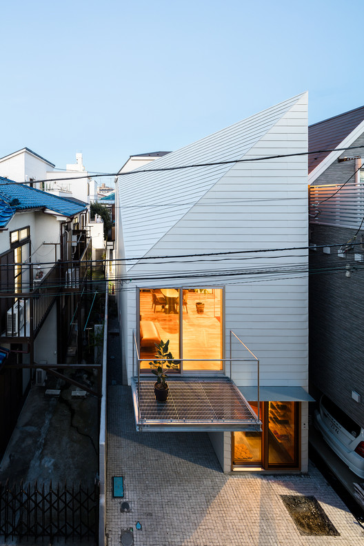 灵活宜居的日本小户型住宅-46