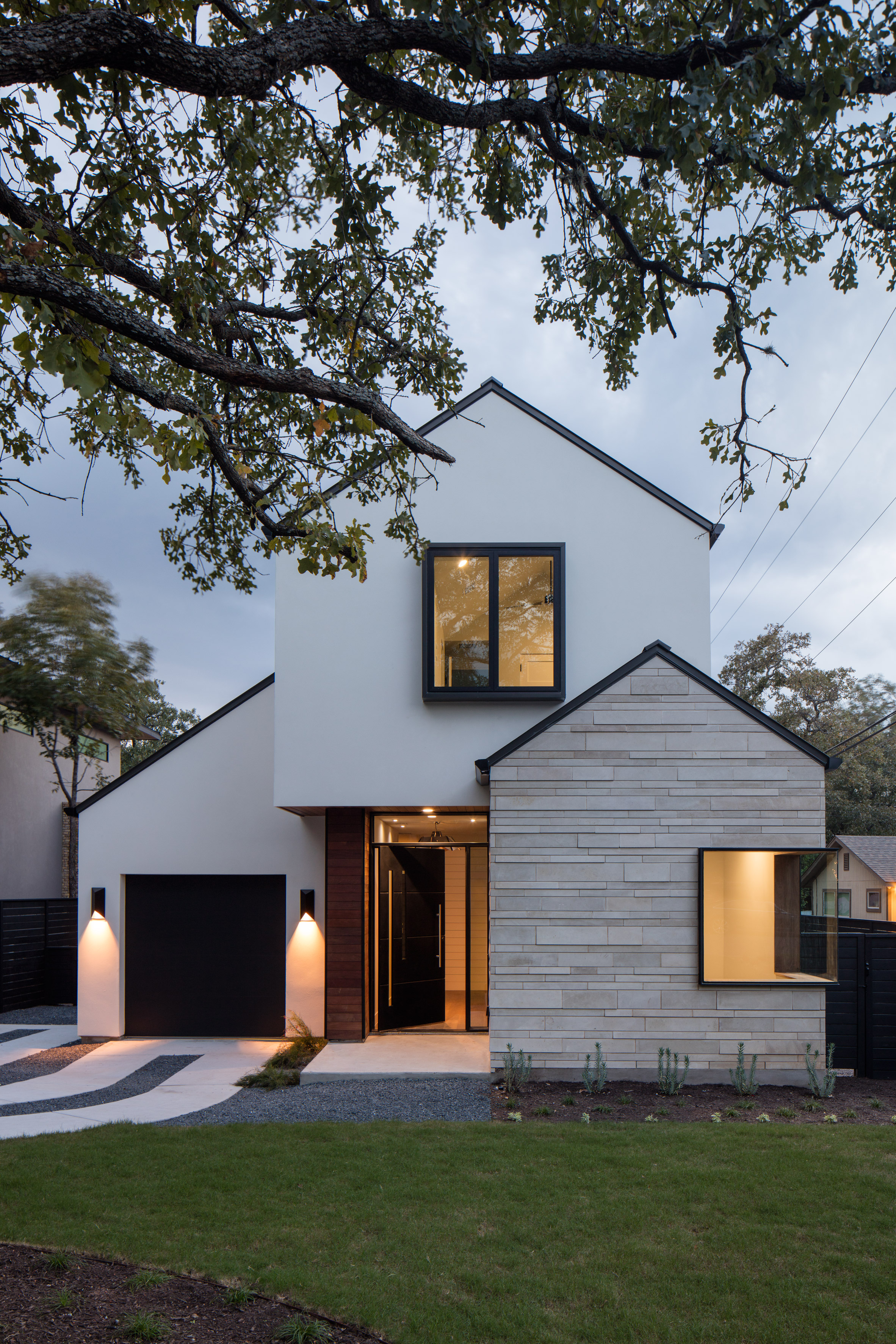 Austin home by Dick Clark + Associates references surrounding properties-3