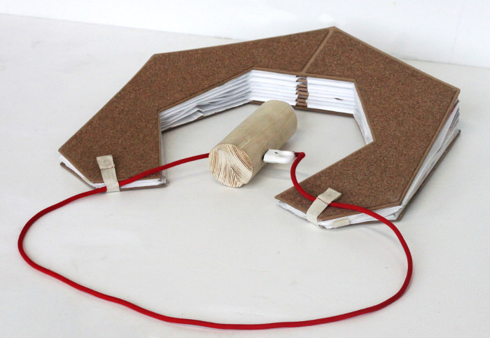 便携式学生活动中心灯具设计项目丨Julia Debord,Earvin Epistolin-17