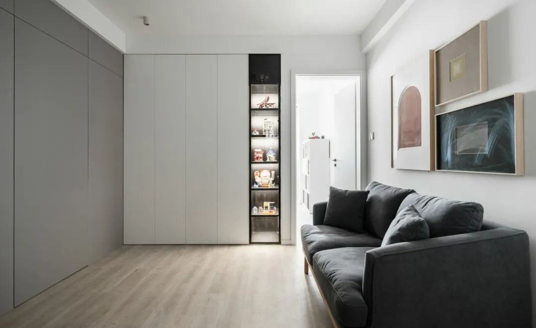 老破小逆袭!现代简约风解救强迫症业主-1