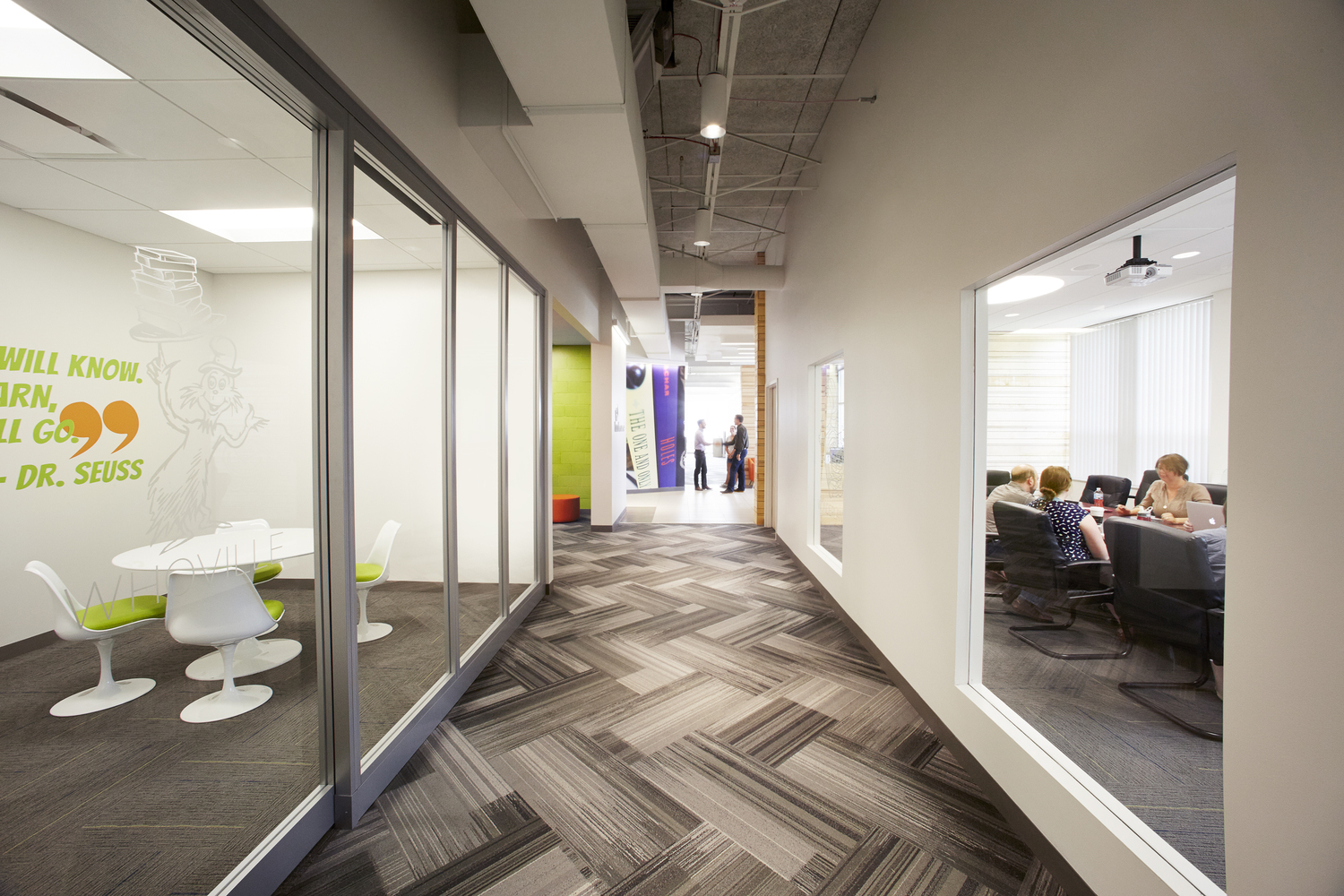 蜕变 | Booksource 办公室的现代改造-15