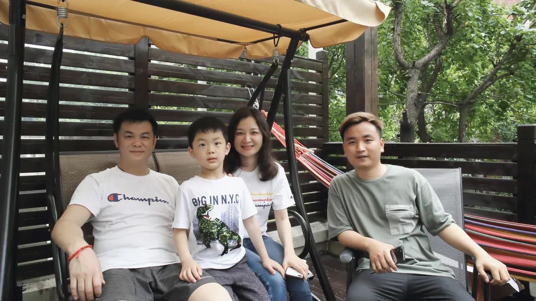 200㎡现代简约黑白灰,无主灯设计演绎个性空间高质感-5