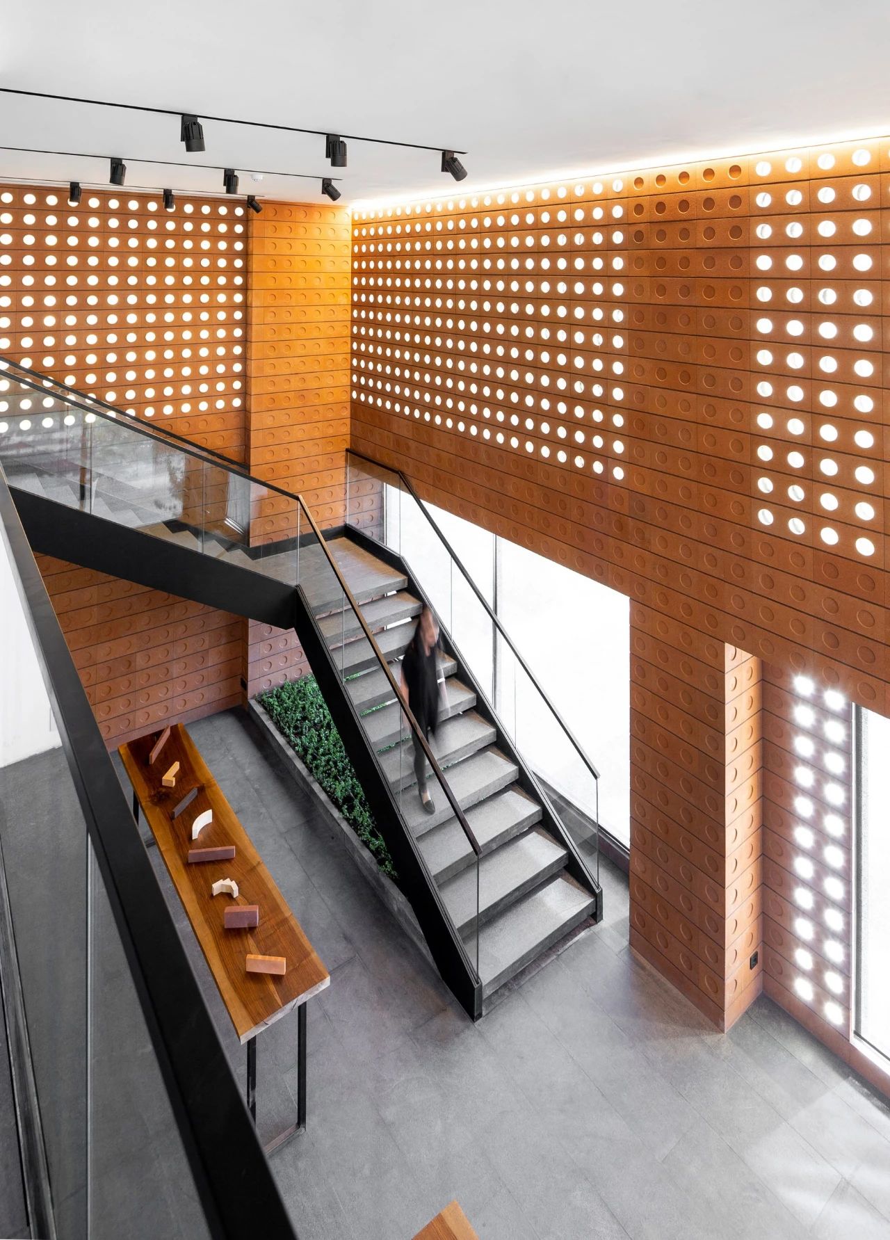 全球最具创意的十座红砖建筑丨孟加拉国丨PMA Madhushala,Sthapotik,CTA 等-139