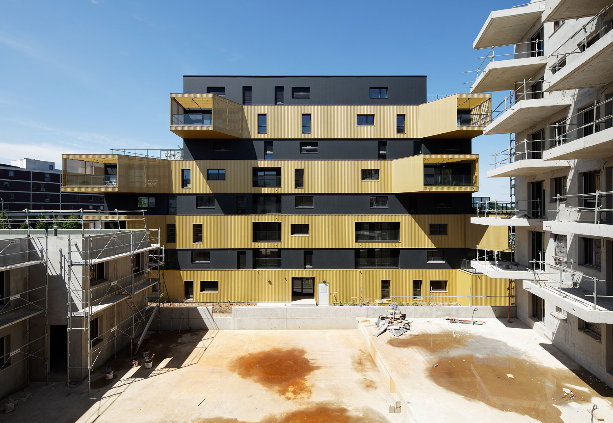 LEquatoriaLogements 公寓建筑——黄金立面与树共生的立体社区-23