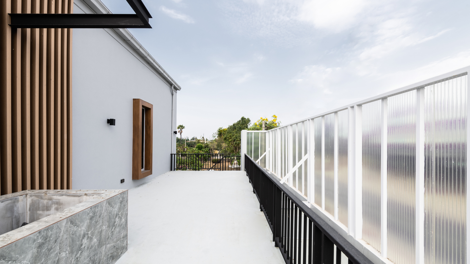 泰国 Petchaburi 私人住宅与诊所，和谐融入环境，功能与美学兼具-20