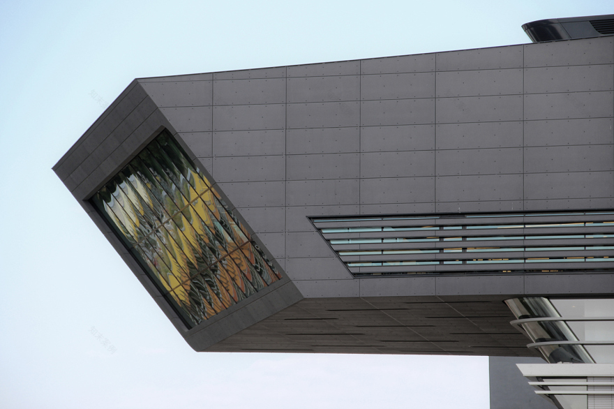 图书馆与学习中心,由扎哈·哈迪德设计-7