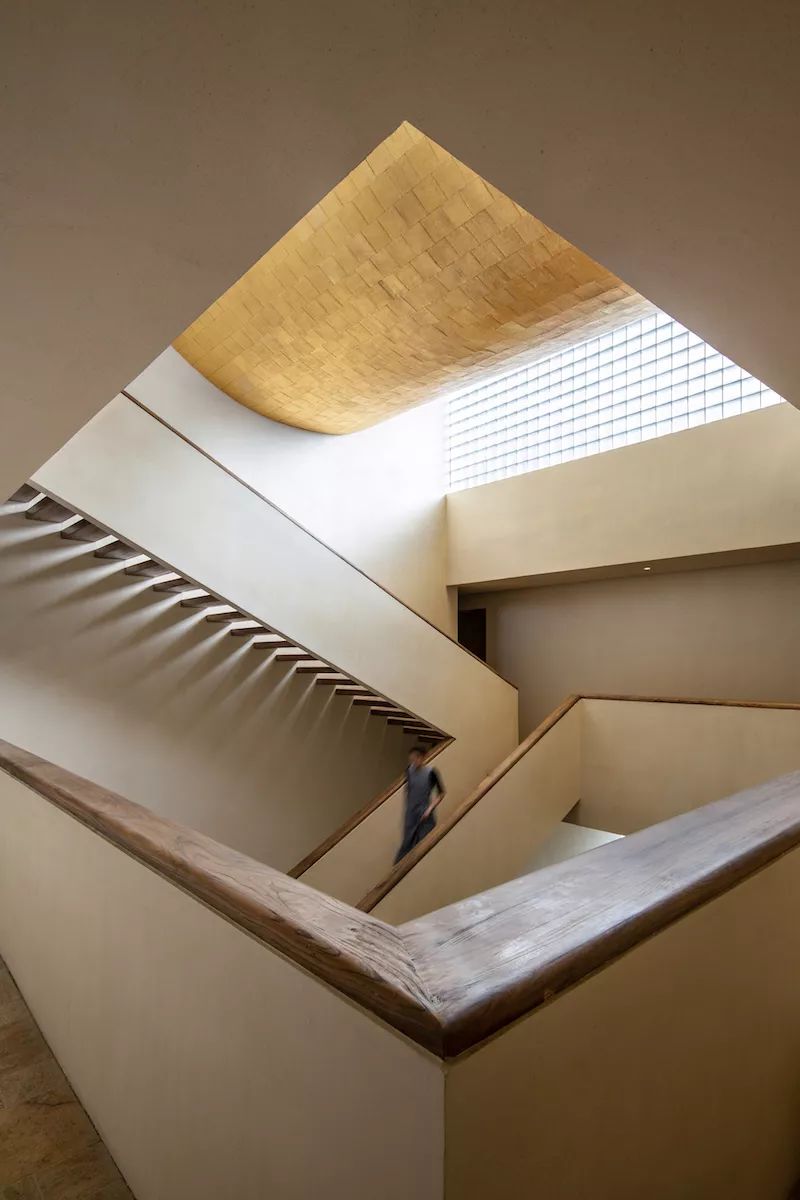 YIJI SPACE | 尚壹扬设计「既下山・梅里酒店」-15