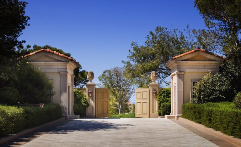 Palladian Villa in Malibu | Ferguson & Shamamian-3
