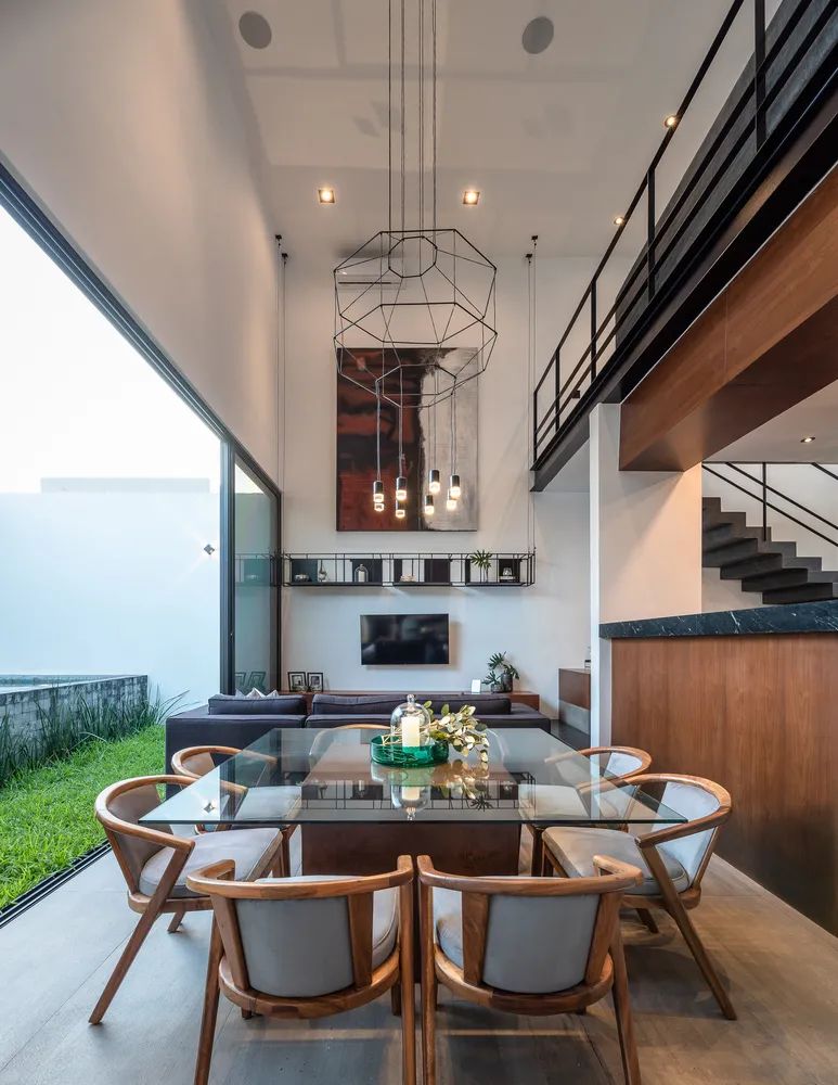 11 米长方形土地上的二层阁楼住宅-26