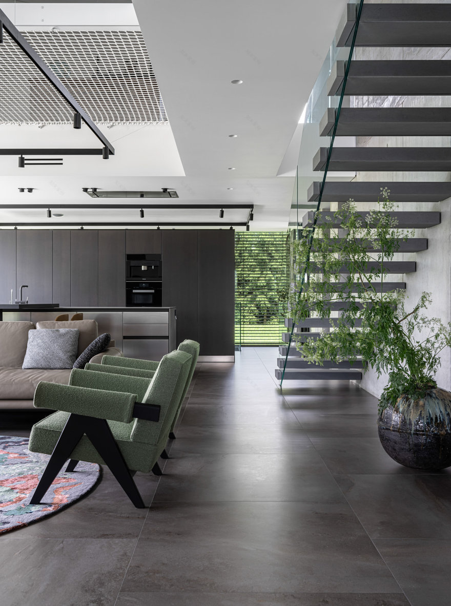 MRIIA 之家
注:由于MRIIA不是常见词汇,不清楚其确切含义,这里按照原文保留其形式进行翻译 丨乌克兰基辅丨MAKHNO Studio和Illia Tovstonog-100