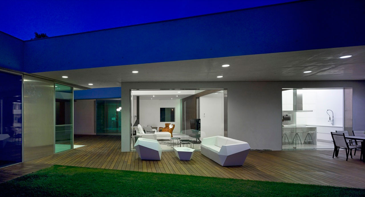 融合自然的西班牙现代住宅——G///bang El Caserón-27