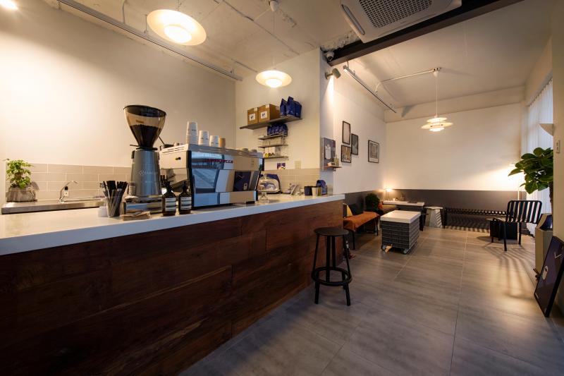 融合北欧风与复古的 12 坪咖啡厅设计-7