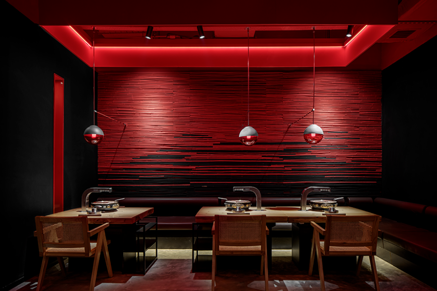 成都 320㎡火山岩洞韩式烤肉空间,演绎红与黑的独特魅力-66