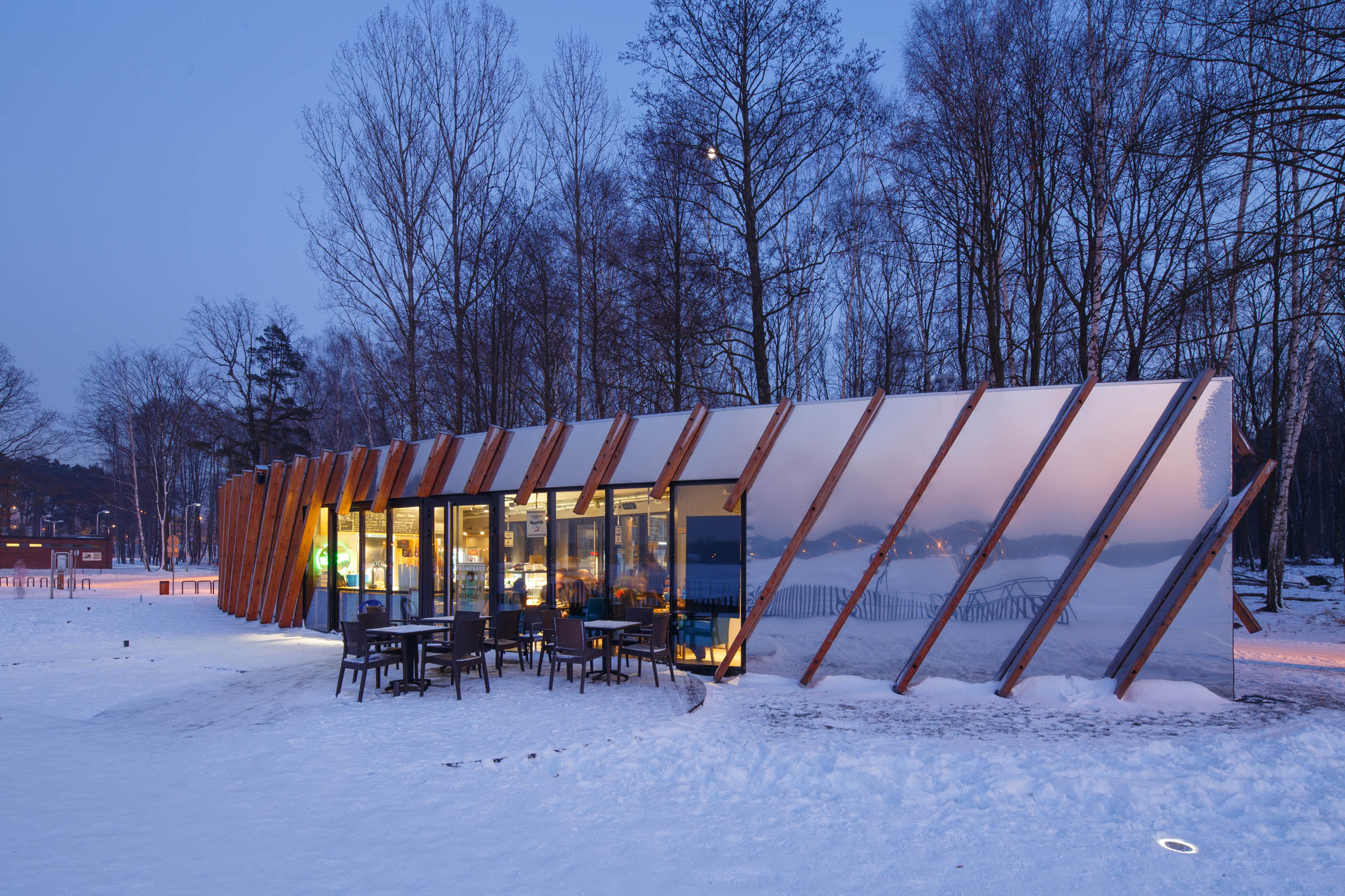 漫步大道；步行街（注：此词通常用于指欧洲城镇中供人漫步、休闲的街道，不同地区可能有约定俗成译法，若此不足满足需求，请提供更多信息）丨波兰丨arch. Robert Skitek等-17