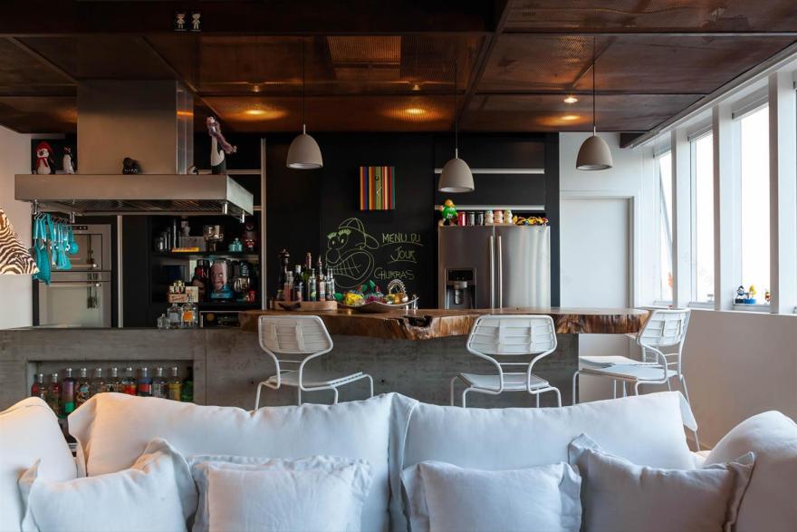 建筑师 Nautilo 巧妙融合工业风格,打造巴西 360 度公寓-4