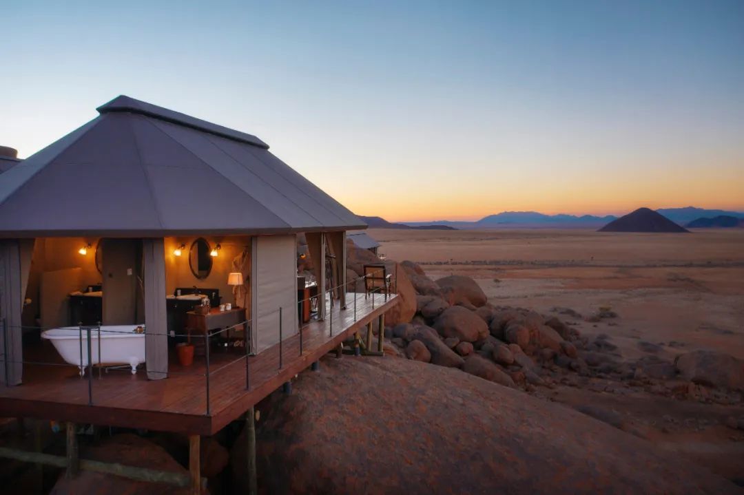 沙漠巨石上的野奢帐篷酒店-14