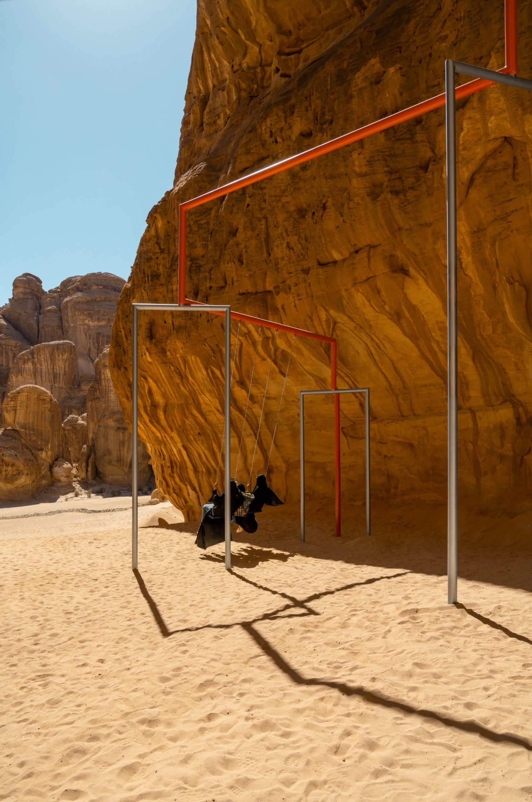 阿鲁拉沙漠中的“同心”秋千-16