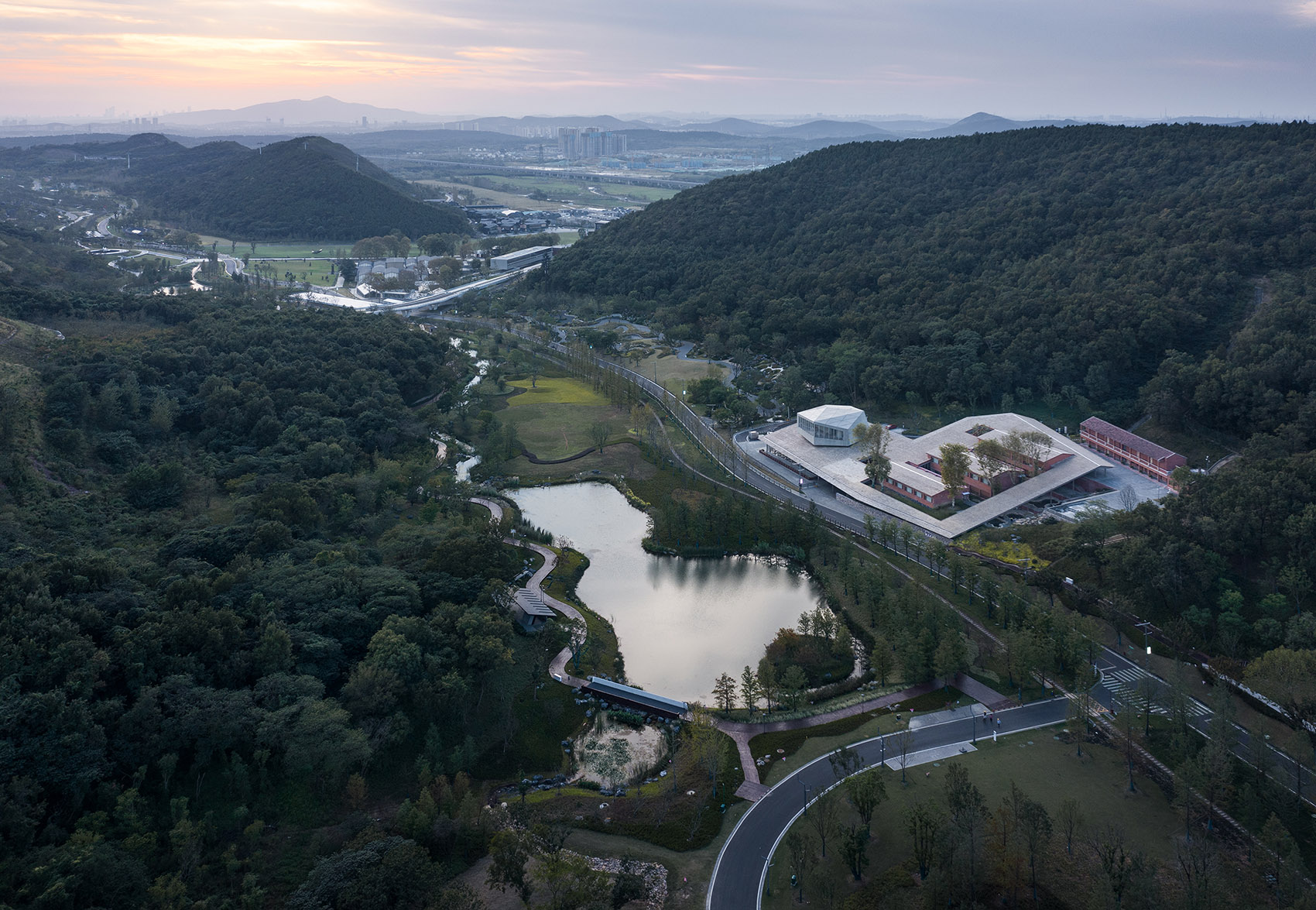南京黄花岸酒店丨中国南京丨若本建筑工作室-10