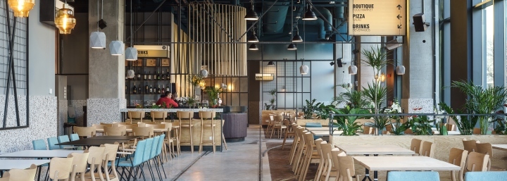 Bucharest 电车餐厅 · Yellow Office 的工业风设计-32