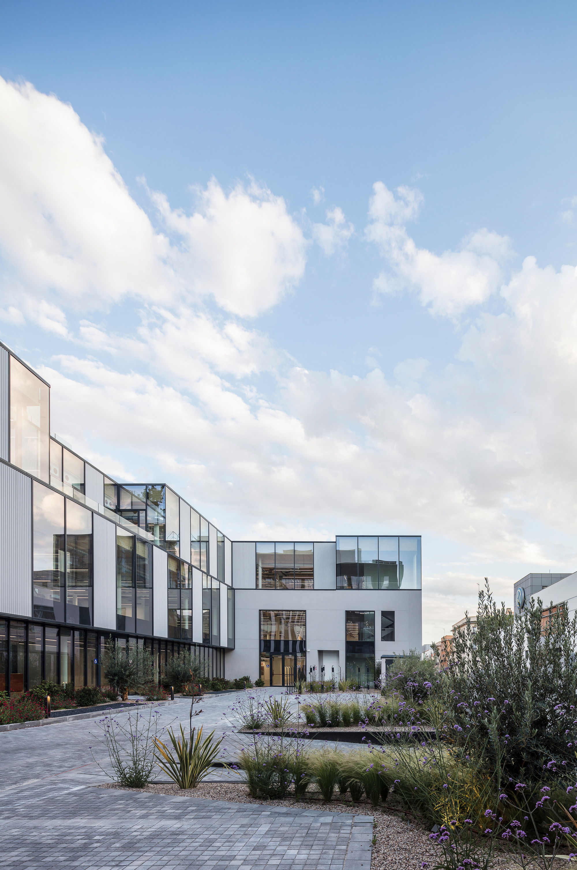 Ancora 40 办公大楼丨西班牙马德里丨Buckley Gray Yeoman-14