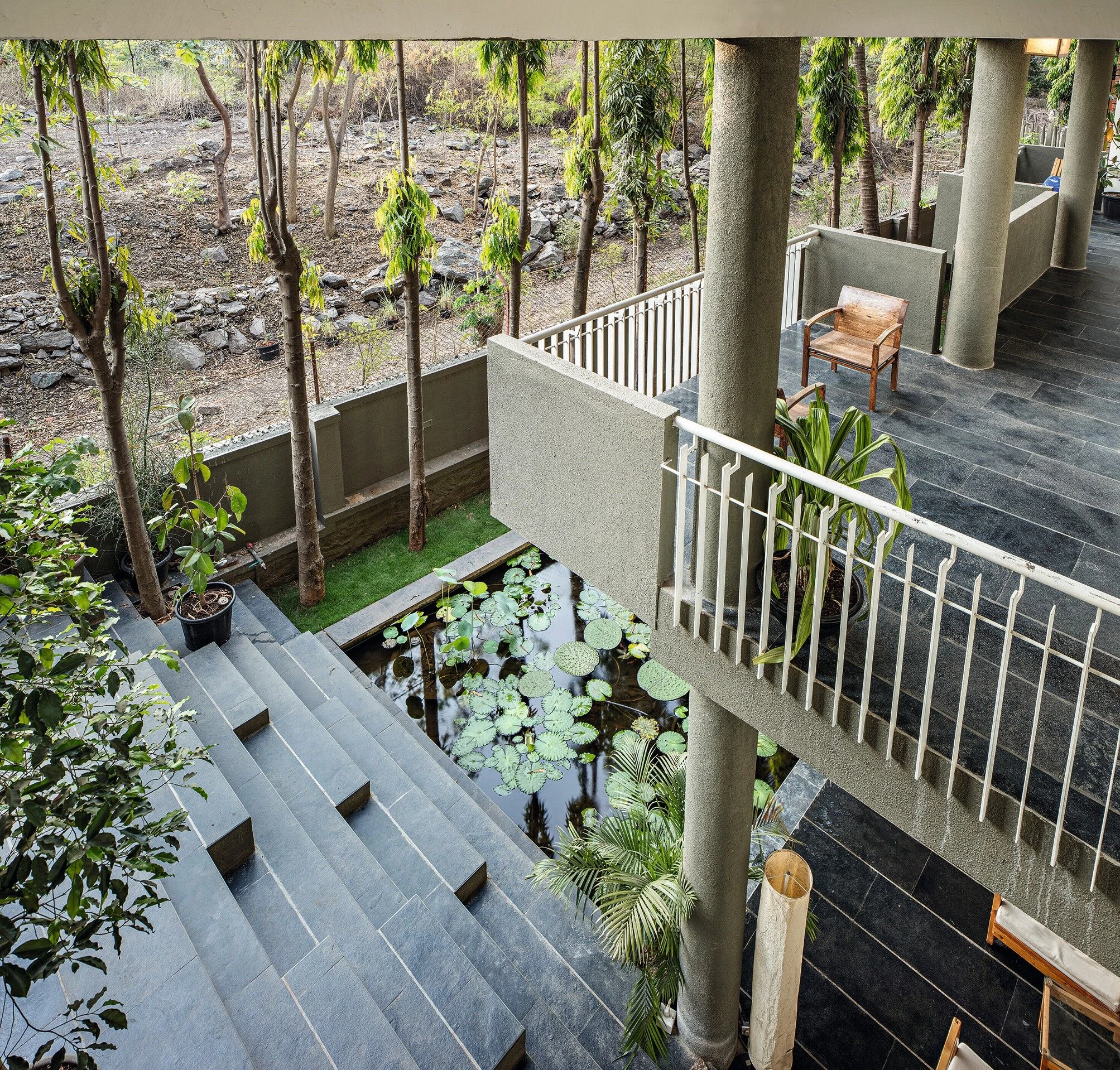 层叠之居 | Kranti Kanade 住宅的室内外融合-10