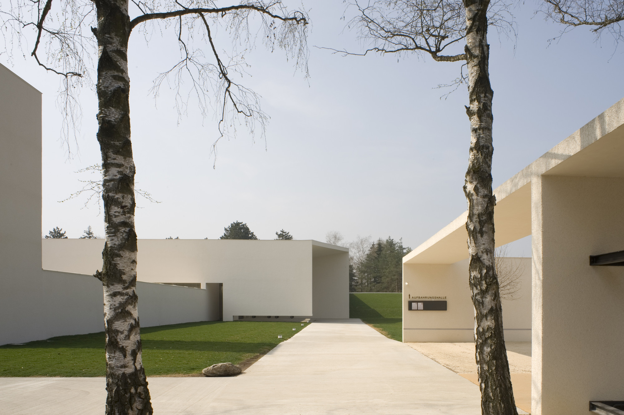 城市公墓的极简主义原创设计项目丨文本未提及-10