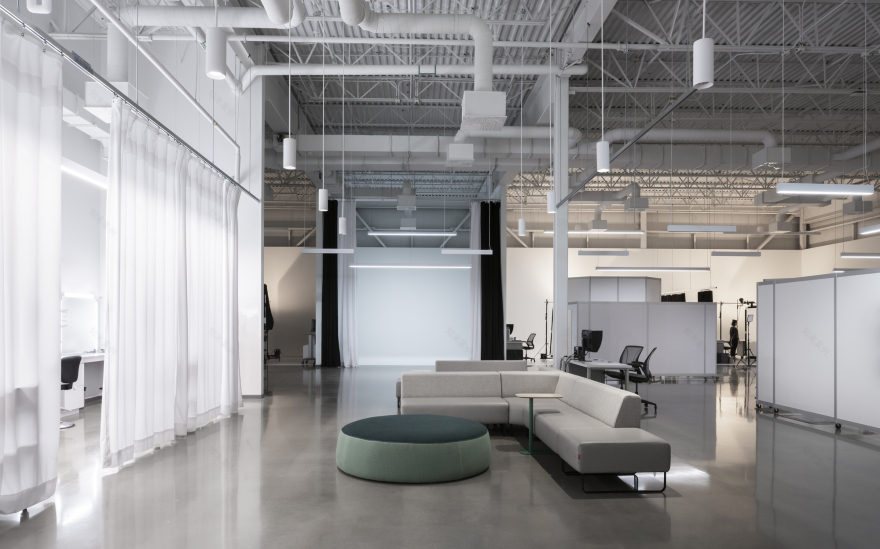 Quebec城现代企业总部,诠释工业风与自然的和谐共生-3