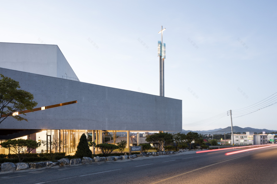 韩国 Heavenly Gem Church 融入自然,寓意深远的设计-37