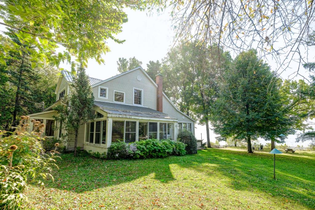 圣普拉西德劳伦琴地区温馨住宅丨Joli Joli Design-33