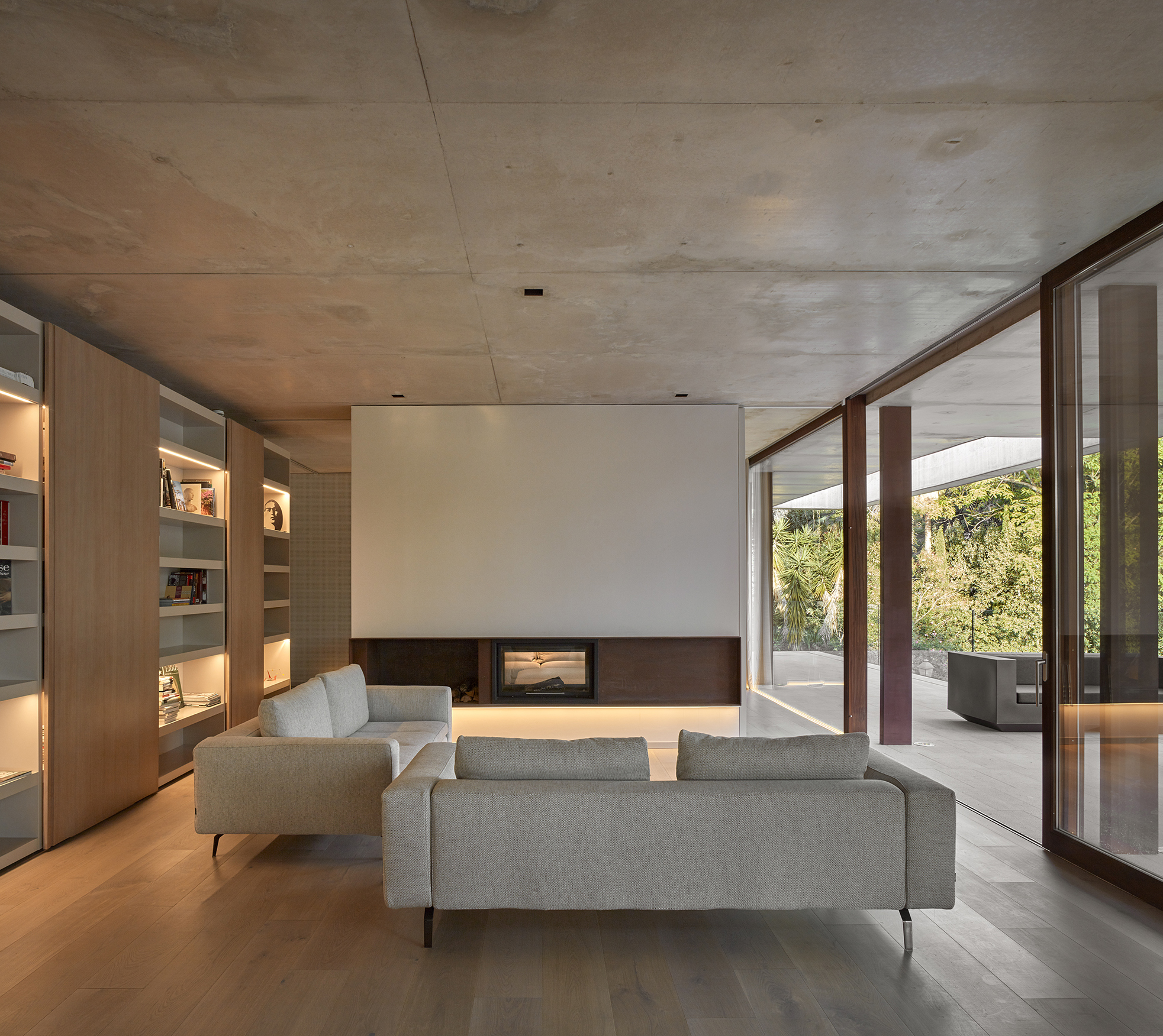 house in the pine forest-20