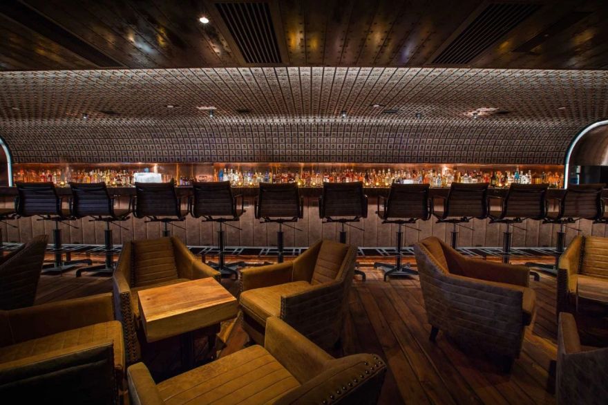 Maggie Choos 酒吧丨中国香港丨Ashley Sutton-51