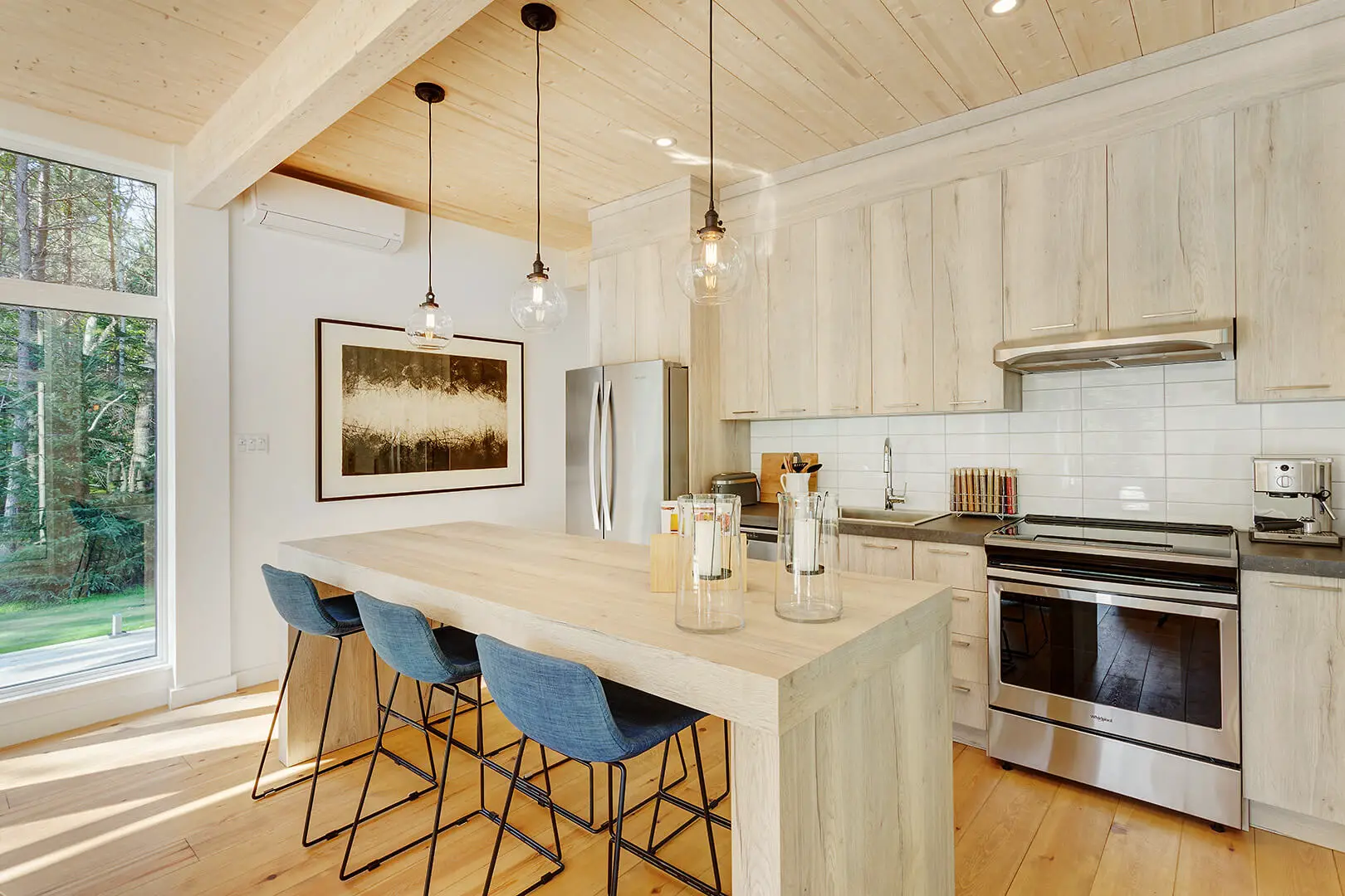 融入自然的现代木玻璃住宅设计-5