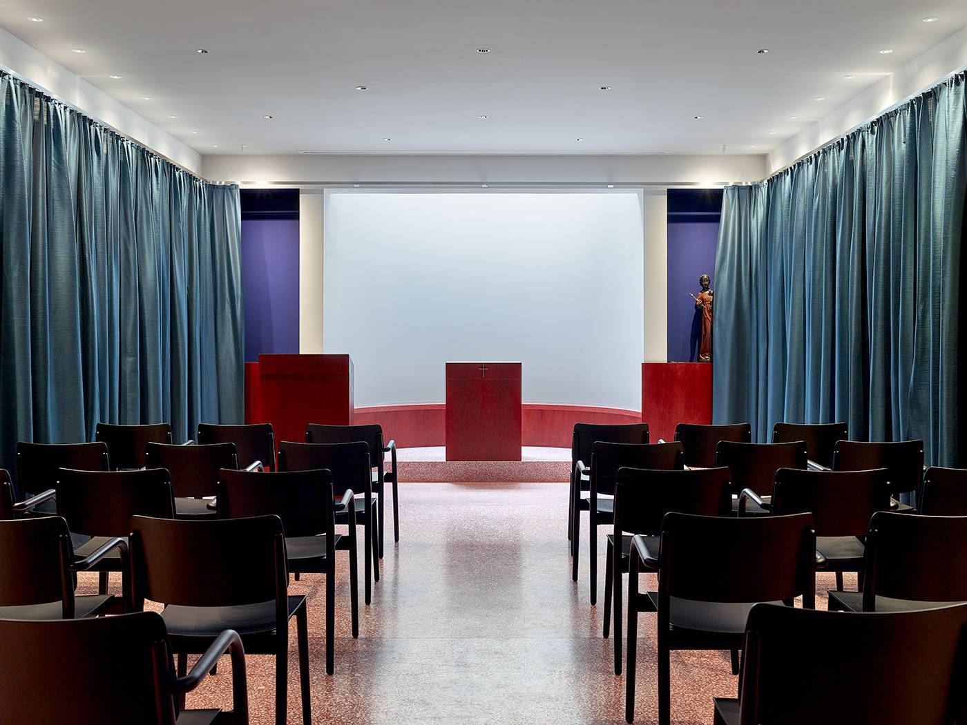 瑞士 Zurich St Peter & Paul 退休中心庭院办公建筑-7