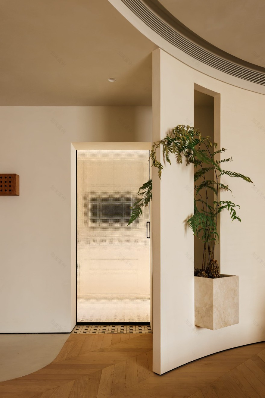 复古与个性的碰撞,在家看一场艺术展-3