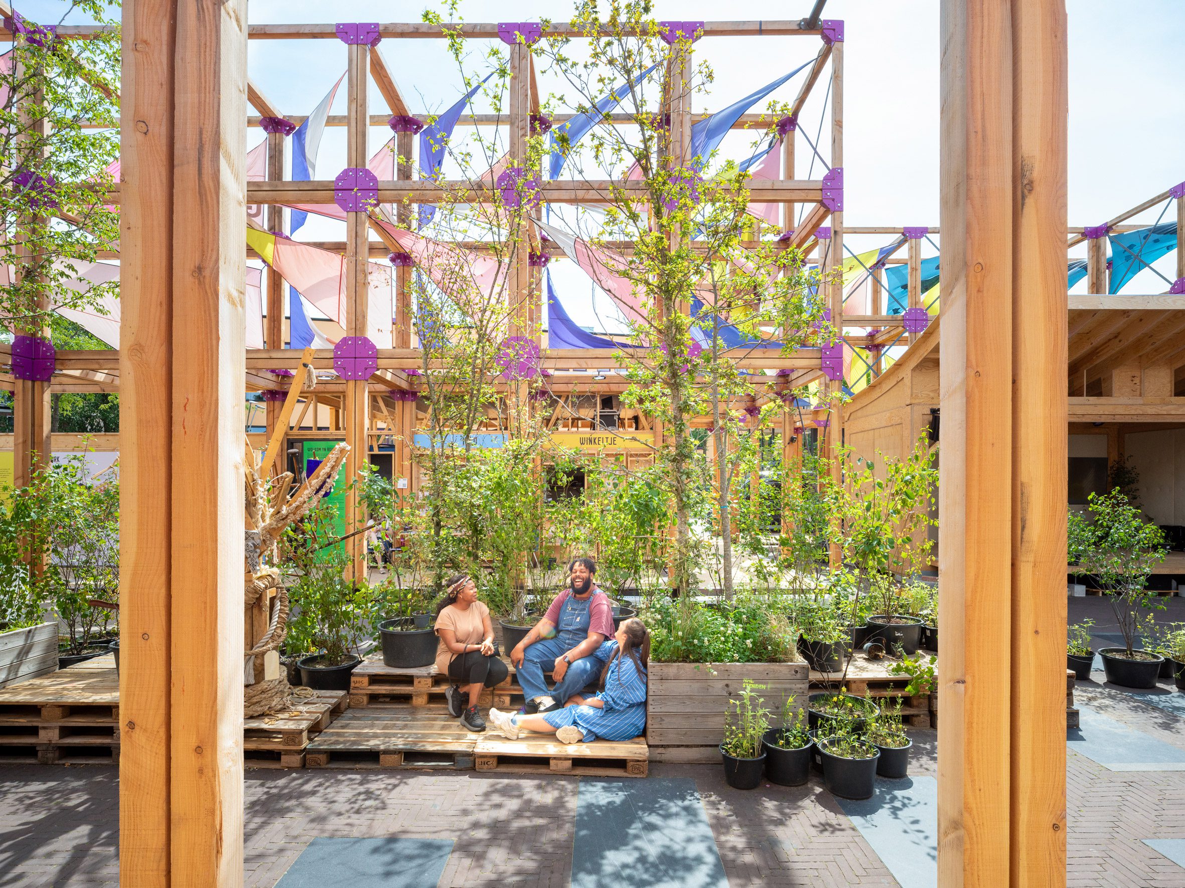 Bouwurk临时场馆丨荷兰吕伐登丨Overtreders W-12