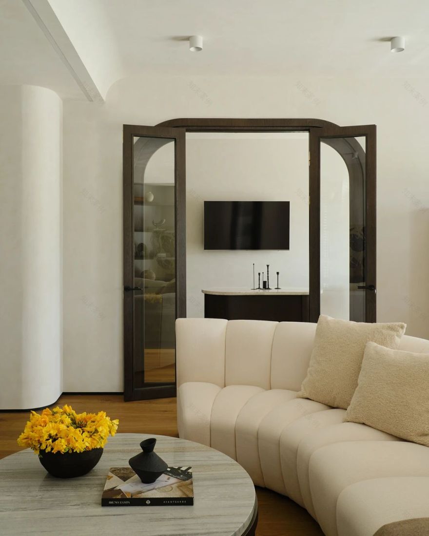 00后的网红小姐姐居然喜欢这样的设计风格-3