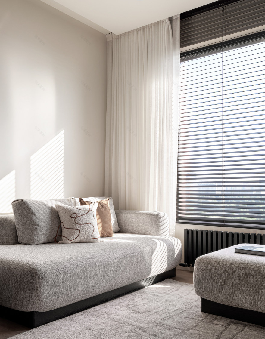 带浴室窗户的简约公寓丨俄罗斯莫斯科-16