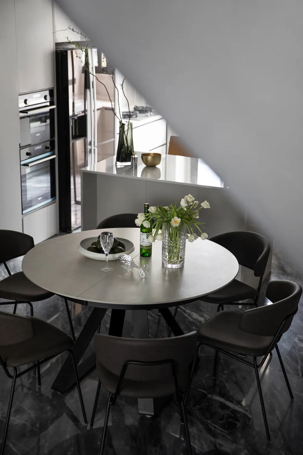 黑白灰的现代简约之家丨中国杭州丨意墅空间设计-26