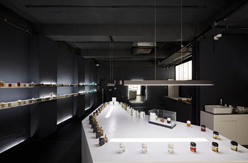 现代简约 30 平香水展示空间设计-13