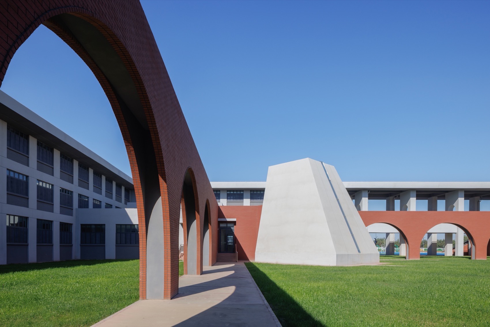 胡杨河市天北实验中学丨中国新疆丨江苏中锐华东建筑设计研究院荣朝晖工作室+趣锐(上海)-53