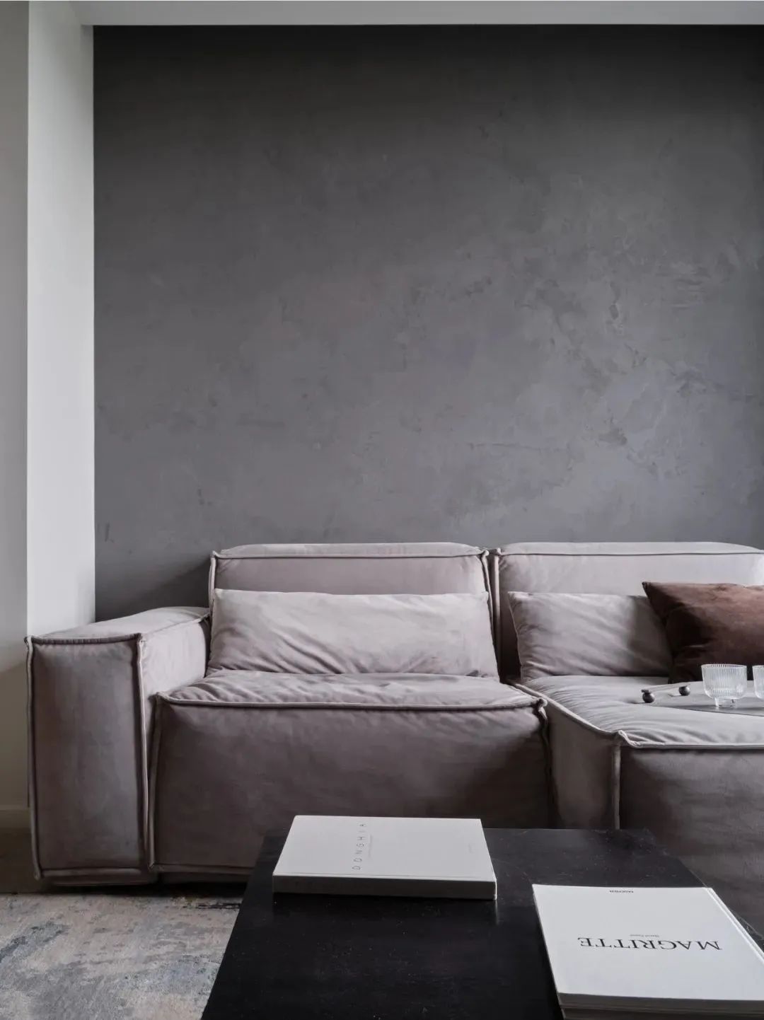 单色魅力 · 58㎡简约公寓设计丨Studio Lina Knyazeva-7