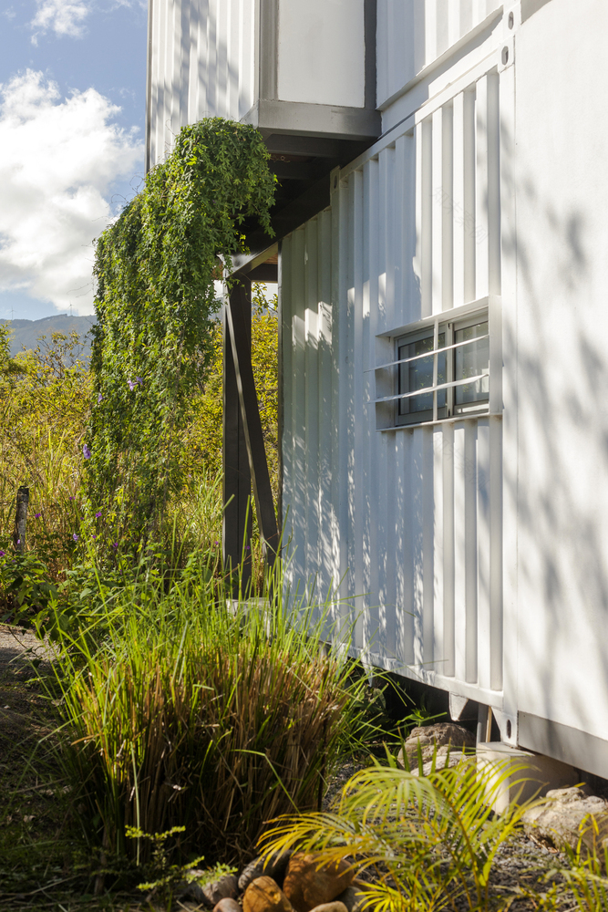 Franceschi Container Houses Re Arquitectura + DAO-45