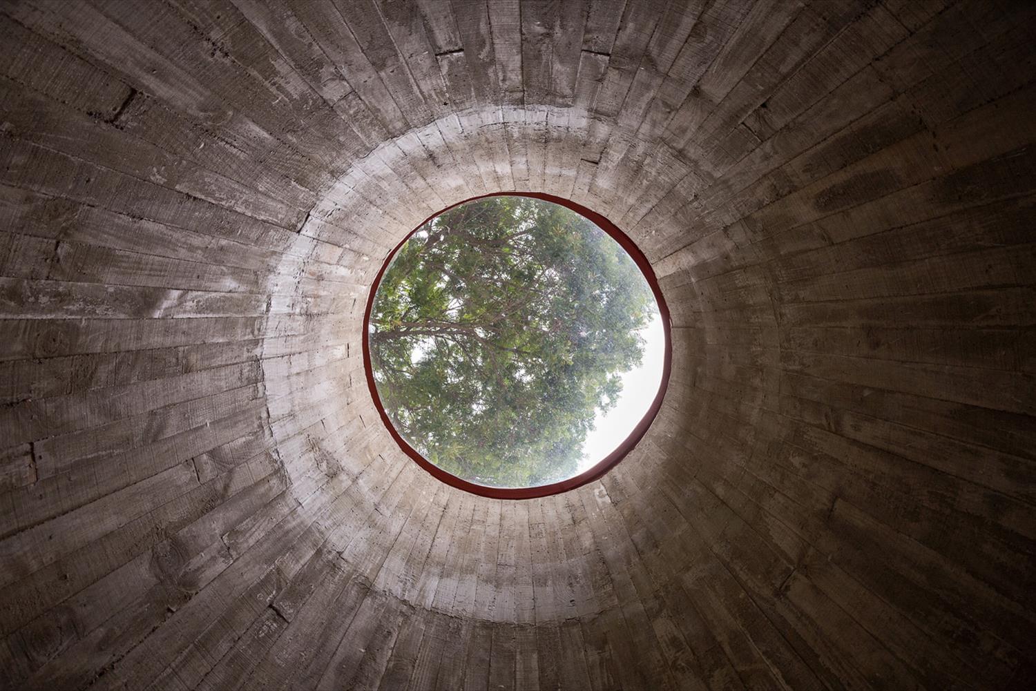 巴西 DF Casa BLM · 图书馆核心的节能可持续住宅设计-24