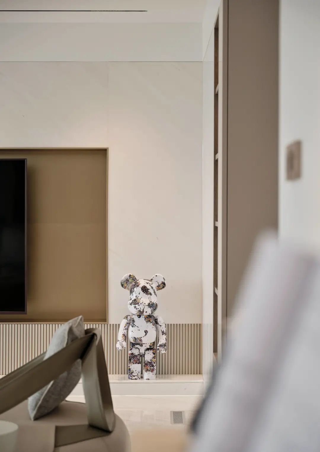 敔山湖畔春暖花开 · 苏鸣设计师的185㎡白色浪漫主义私宅丨尺度设计-28