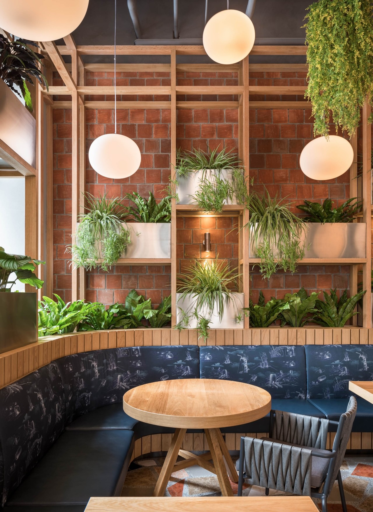 新作 | Oh Yeah 熬夜酒厂北京国贸店-挑战硬朗工业风的精酿啤酒吧-30