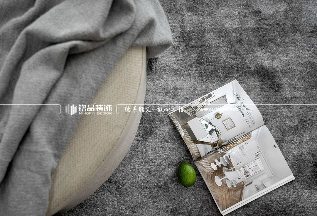 《甜野男孩》丁真风北欧家居，自然原木的诗意空间-11